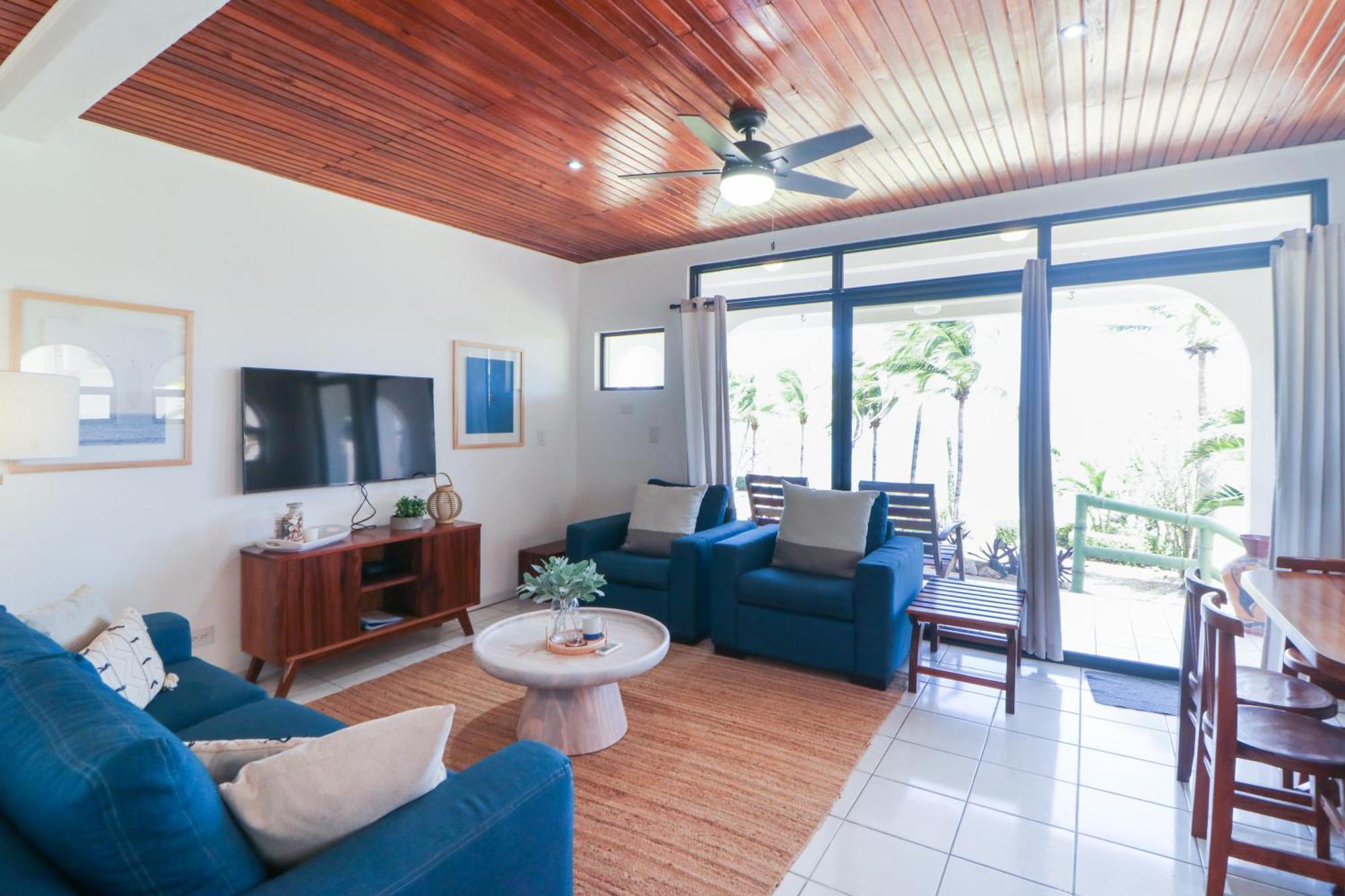 Flamingo Marina Resort Pacific North Coast الغرفة الصورة