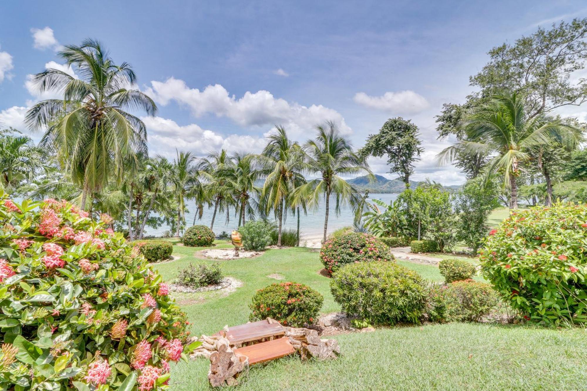 Flamingo Marina Resort Pacific North Coast الغرفة الصورة